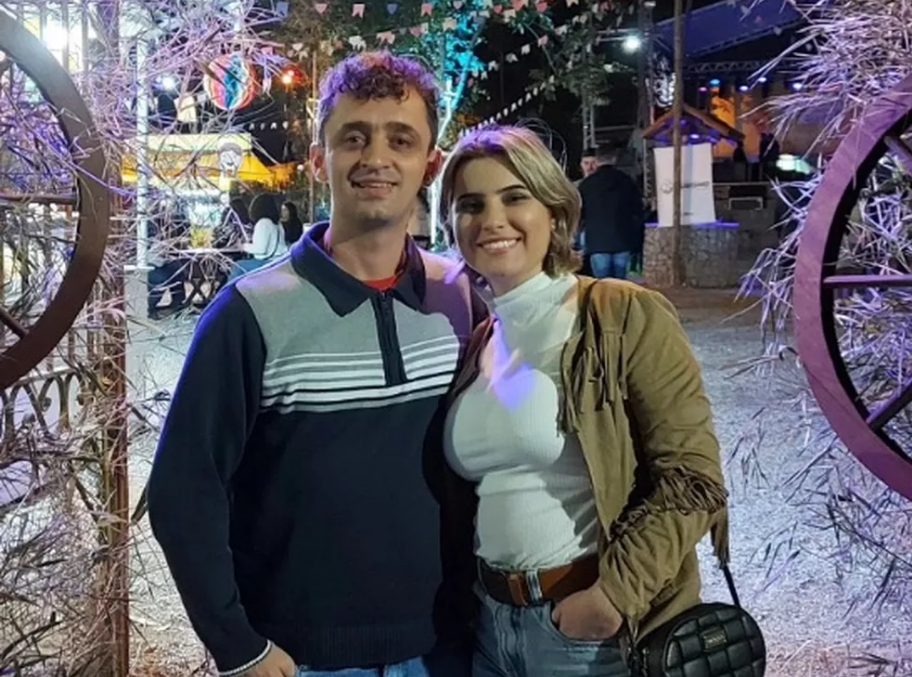 Júnior Coxinha e a esposa Amanda Veiga da Cunha