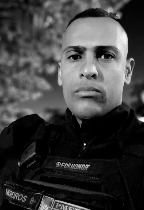 Sargento da PM, Fábio de Negreiros, baleado durante ataque de bandidos na Taquara