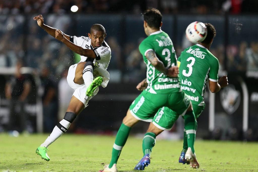 Duelo contra a Chapecoense. (Foto: Daniel Ramalho/Vasco da Gama)