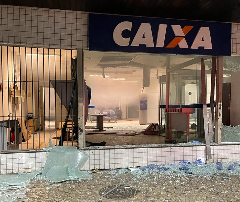 Agência da Caixa Econômica Federal em Vila Isabel é atacada por criminosos