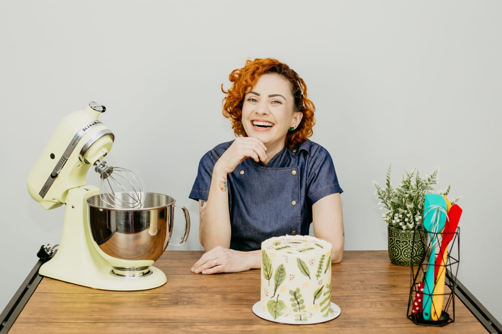 Bióloga deixa emprego na área de educação para ingressar no ramo da confeitaria