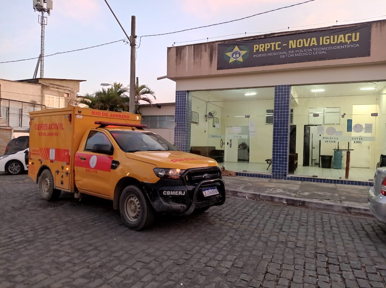 Corpo encontrado em rio pode ser de mais um jovem desaparecido em Nova Iguaçu