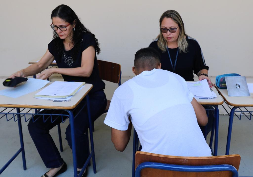 SEAP faz registros de certidões de nascimento de detentos no Complexo de Gericinó (Foto: Divulgação)