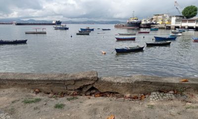 Orla da praia da Ribeira, na Ilha do Governador, ameaça desabar