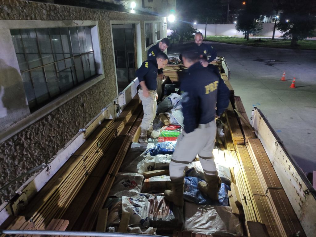 Seis toneladas de maconha são apreendidas pela PRF