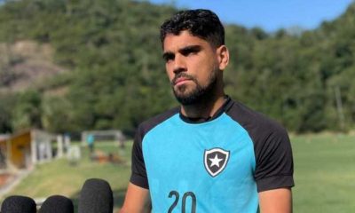 Botafogo encara o Ceará, no sábado (6), às 16h30, no Nilton Santos