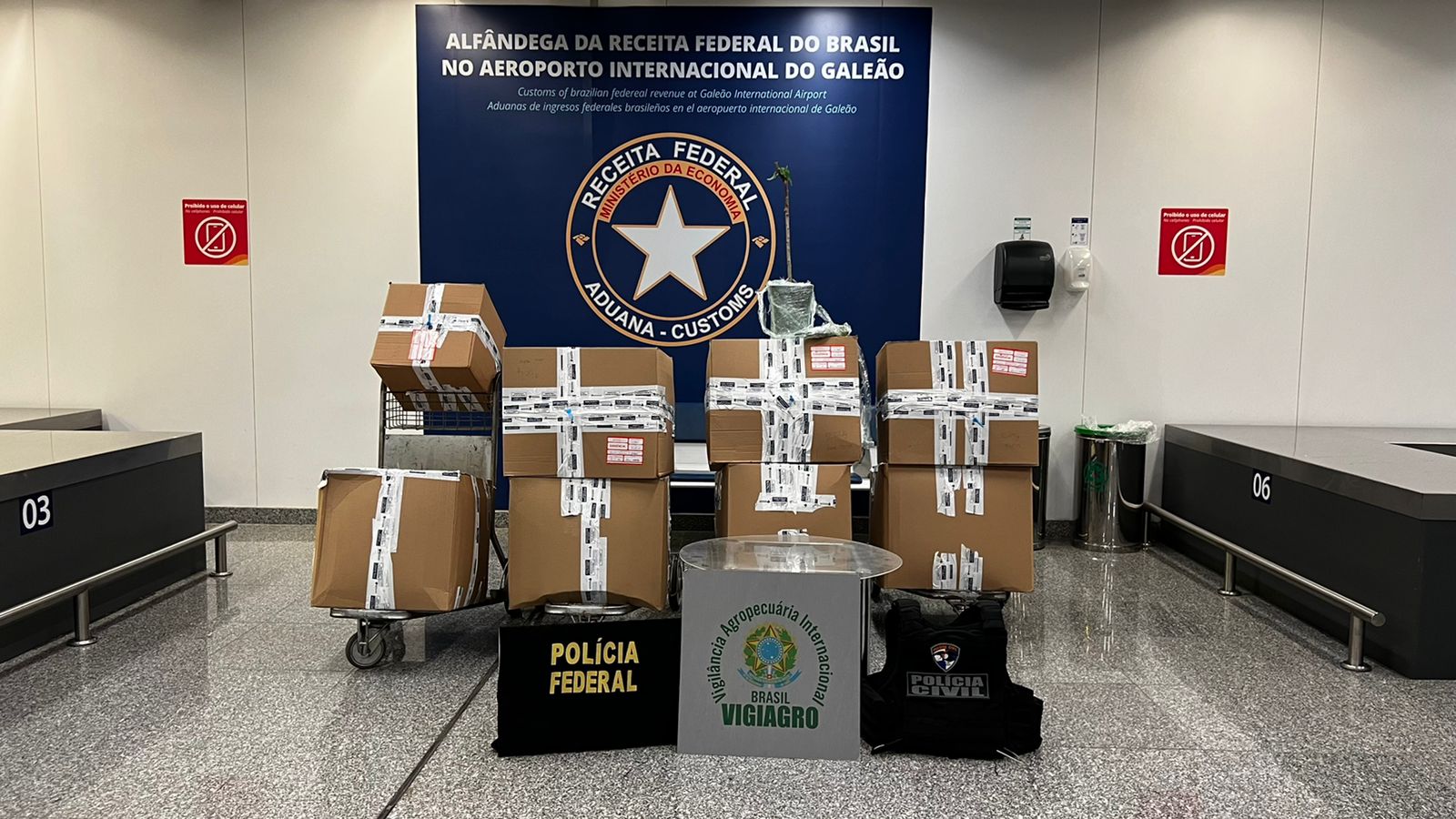 mercadorias irregulares apreendidas no Aeroporto Internacional do Galeão