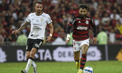 Gabigol e Renato Augusto no jogo Flamengo x Corinthians