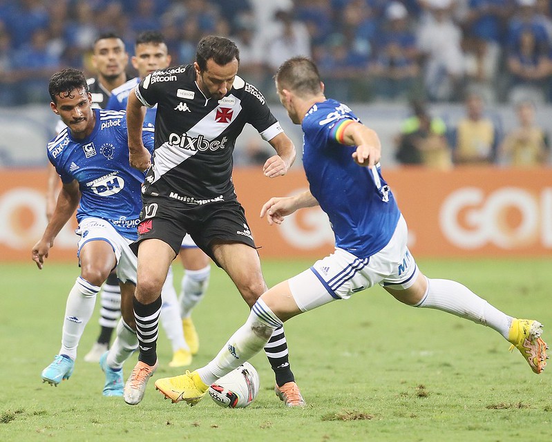 Cruzeiro depende de tropeço do Vasco para não entrar no Z-4 do Brasileirão, cruzeiro