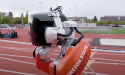 Robô percorre 100 metros em 24 segundos