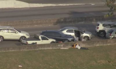 Tiroteio bloqueia linha vermelha