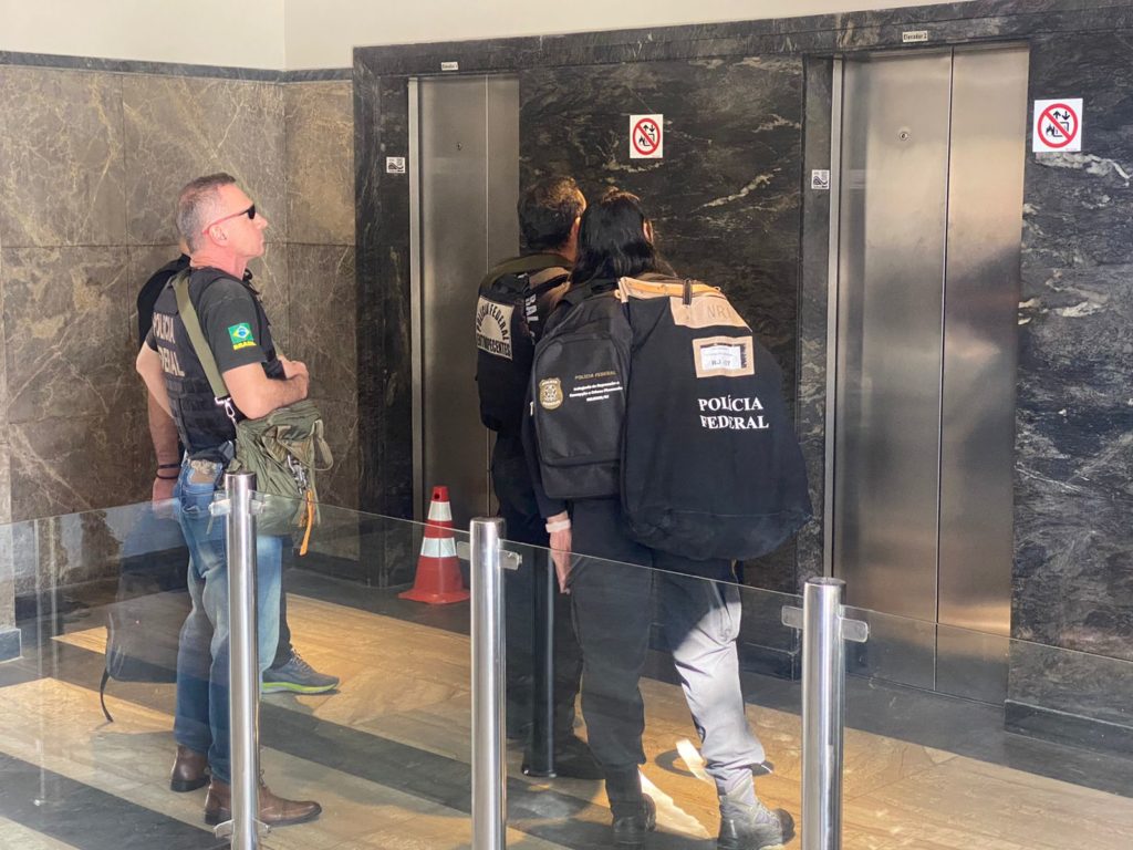 Agentes da Polícia Federal