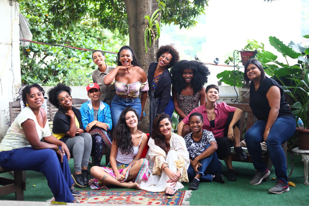 Cortejo em valorização de lideranças femininas negras agita a Região Portuária do Rio