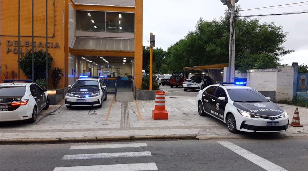 Polícia apreende adolescentes por envolvimento em roubos e homem que tentou matar vizinho em Barra do Piraí