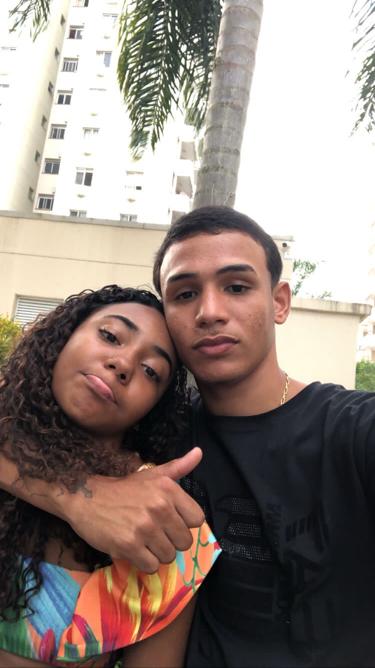 Ana Clara Barbosa e o namorado