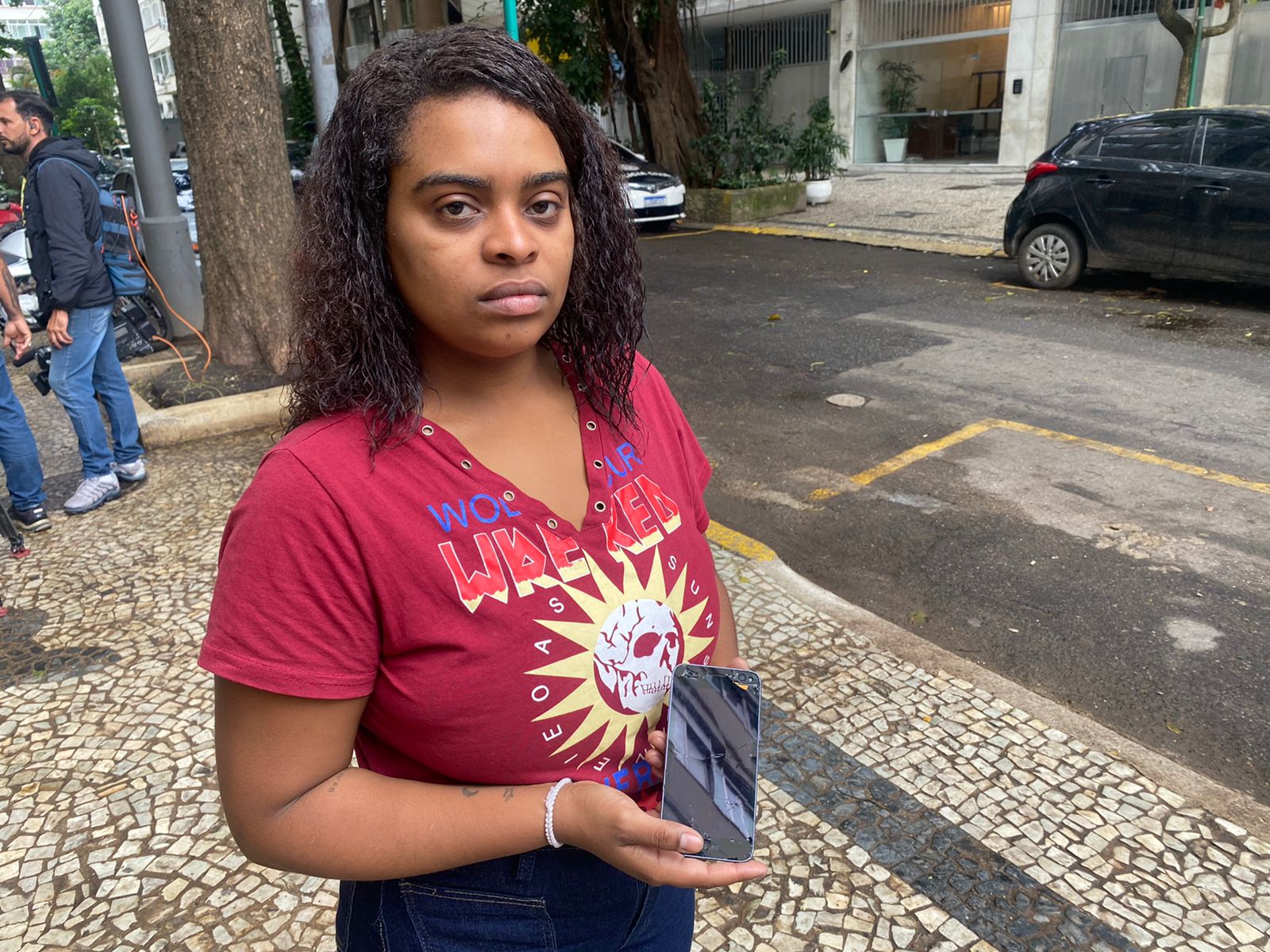 Laura Brito foi vítima de racismo por dona de loja em Copacabana