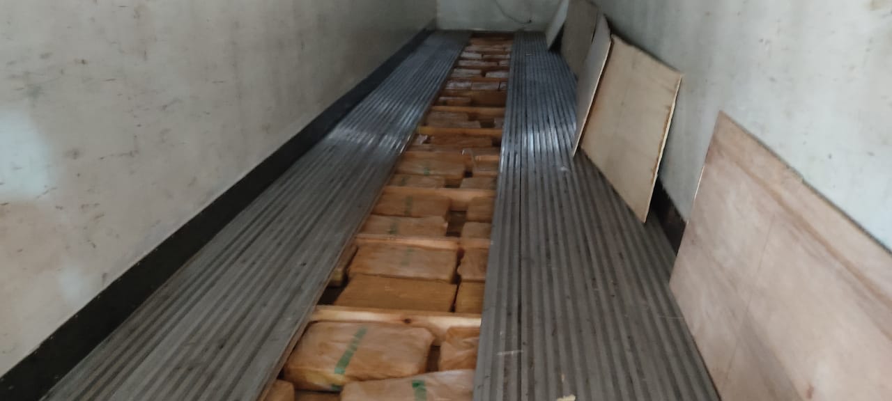 Polícia Federal prende homem que transportava maconha na Dutra