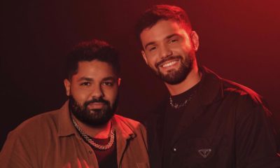 Cantor Dfonnso e o produtor musical Caiq