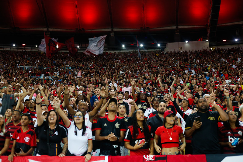 ZICO. Embora já possuísse a maior torcida do Brasil, o Flamengo só