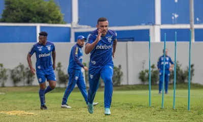 William Pottker em treino do Avaí para pegar o Fluminense pelo Campeonato Brasileiro