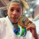 Rafaela Silva com a medalha de ouro (Foto: Acervo pessoal)