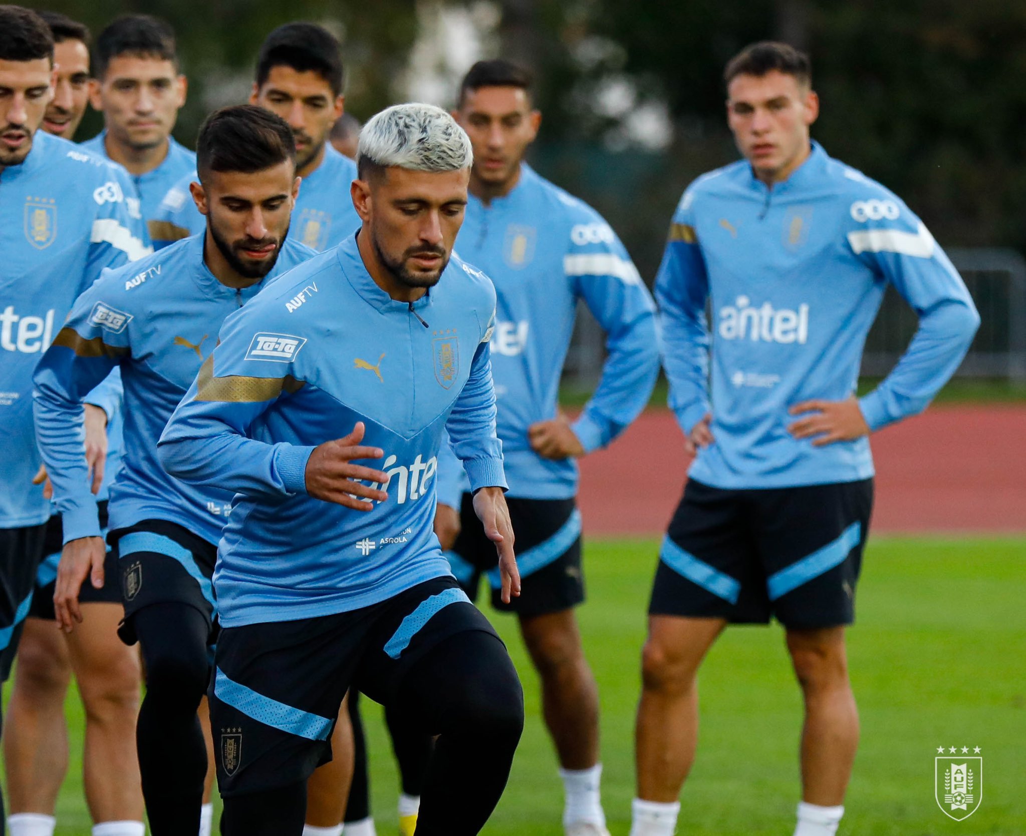 Uruguai divulga lista com Arrascaeta, Varela, Piquerez, Bruno