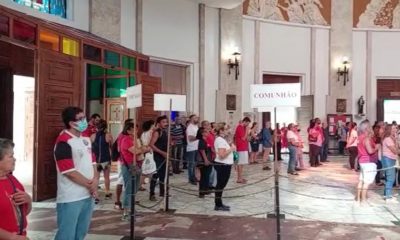 Flamenguistas na igreja de São Judas Tadeu