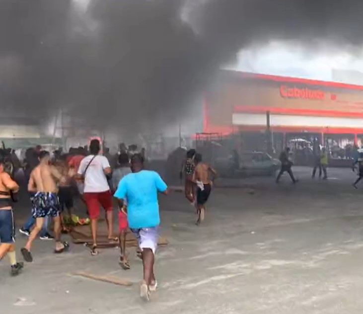 Incêndio atinge a Ceasa, na Zona Norte do Rio