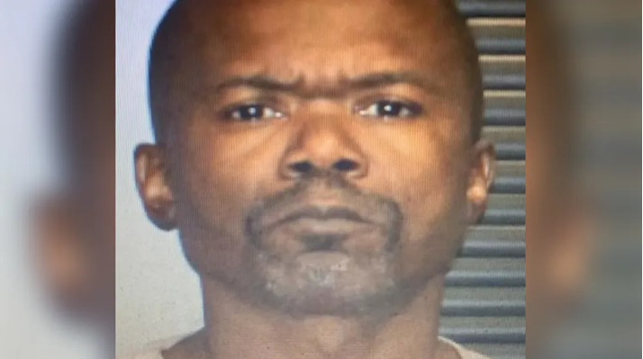 Luiz-Antonio-Santos-Silva-de-49-anos-acusado-de-manter-a-esposa-e-filhos-em-carcere-privado-por-17-anos-em-Guaratiba