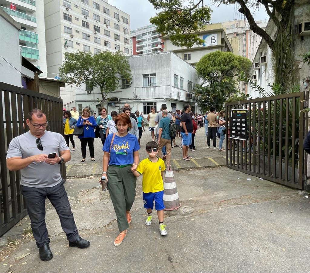 Seção eleitoral na Faculdade de Veterinária da UFF, em Niterói, na Região Metropolitana do Rio