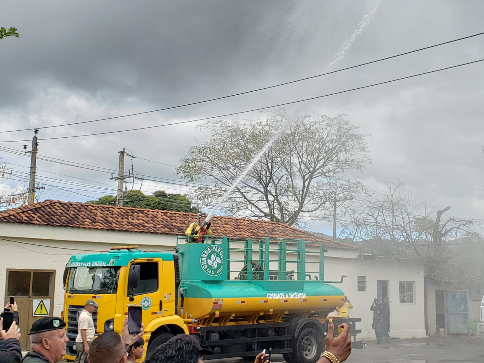 Unidades de conservação da Região dos Lagos vão contar com um caminhão-tanque para combater incêndios florestais