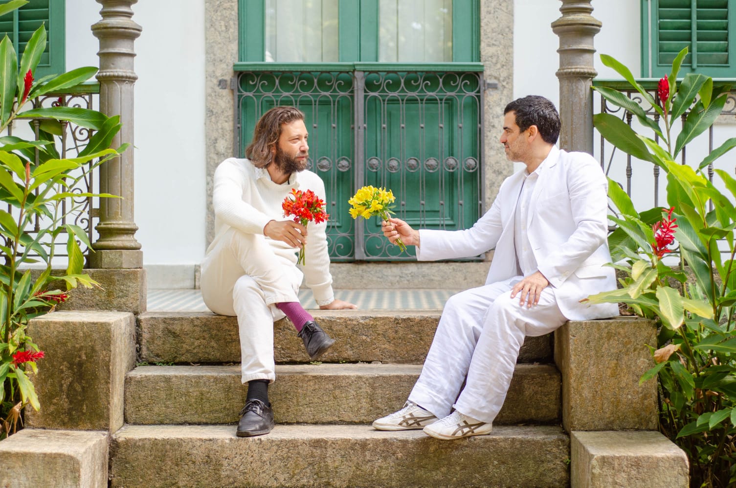 Cantor Madu passeia por outros tempos no lançamento do álbum 'Querubim'