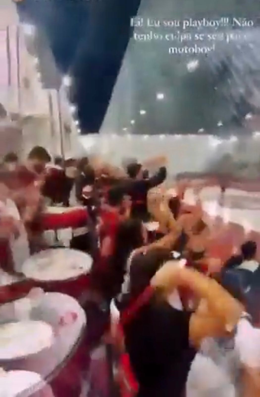 estudantes de Medicina da Universidade Iguaçu são expulsos após cânticos preconceituosos em Jogos Universitários