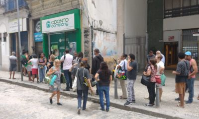 Fila do Cras, na Rua da Alfândega, no Centro do Rio