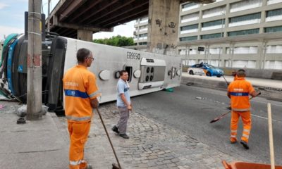 ônibus tombamento avenida brasil
