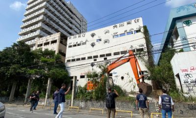 Demolição do antigo prédio da Gama Filho, na Zona Norte