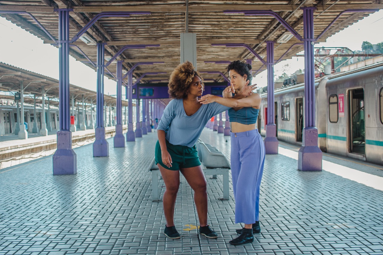 Projeto de dança realiza apresentações em estações de trem da SuperVia