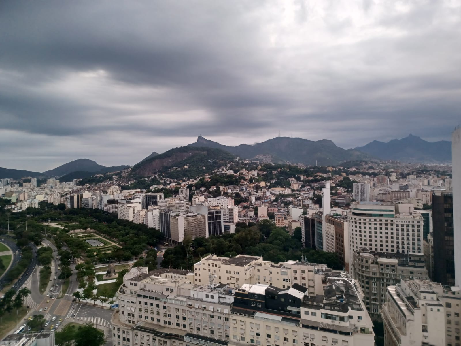 Rio entra em estágio de mobilização devido à previsão de pancadas de chuva nas próximas horas