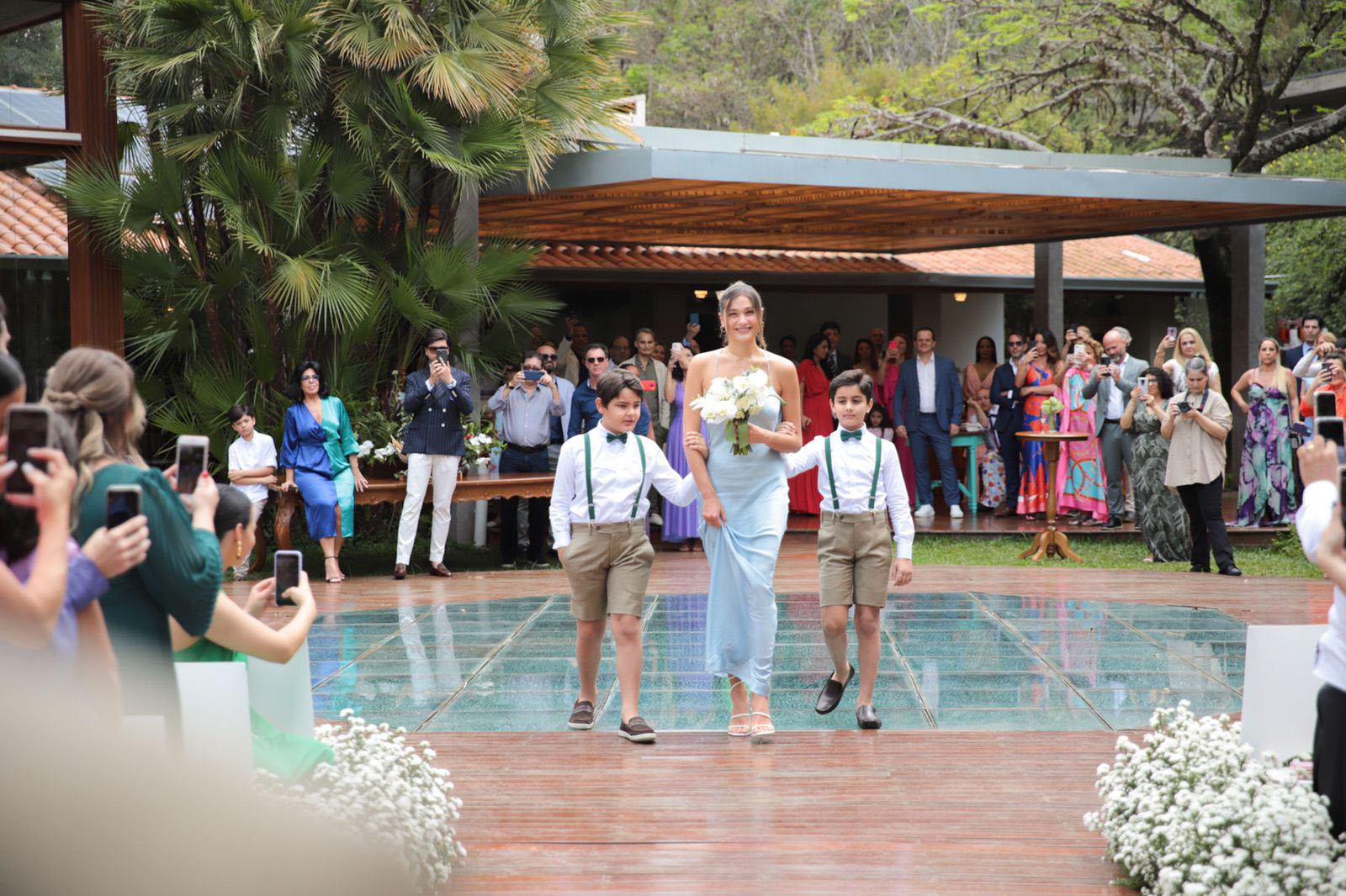 Sasha Meneghel no casamento de Luciano Szafir
