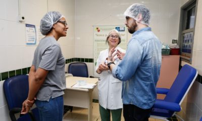 Vice-prefeita de Paris em escola no Rio
