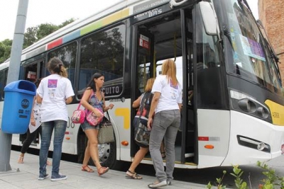 Tarifa de ônibus poderá ser paga com cartão de crédito ou débito, relógios inteligentes ou smartphones