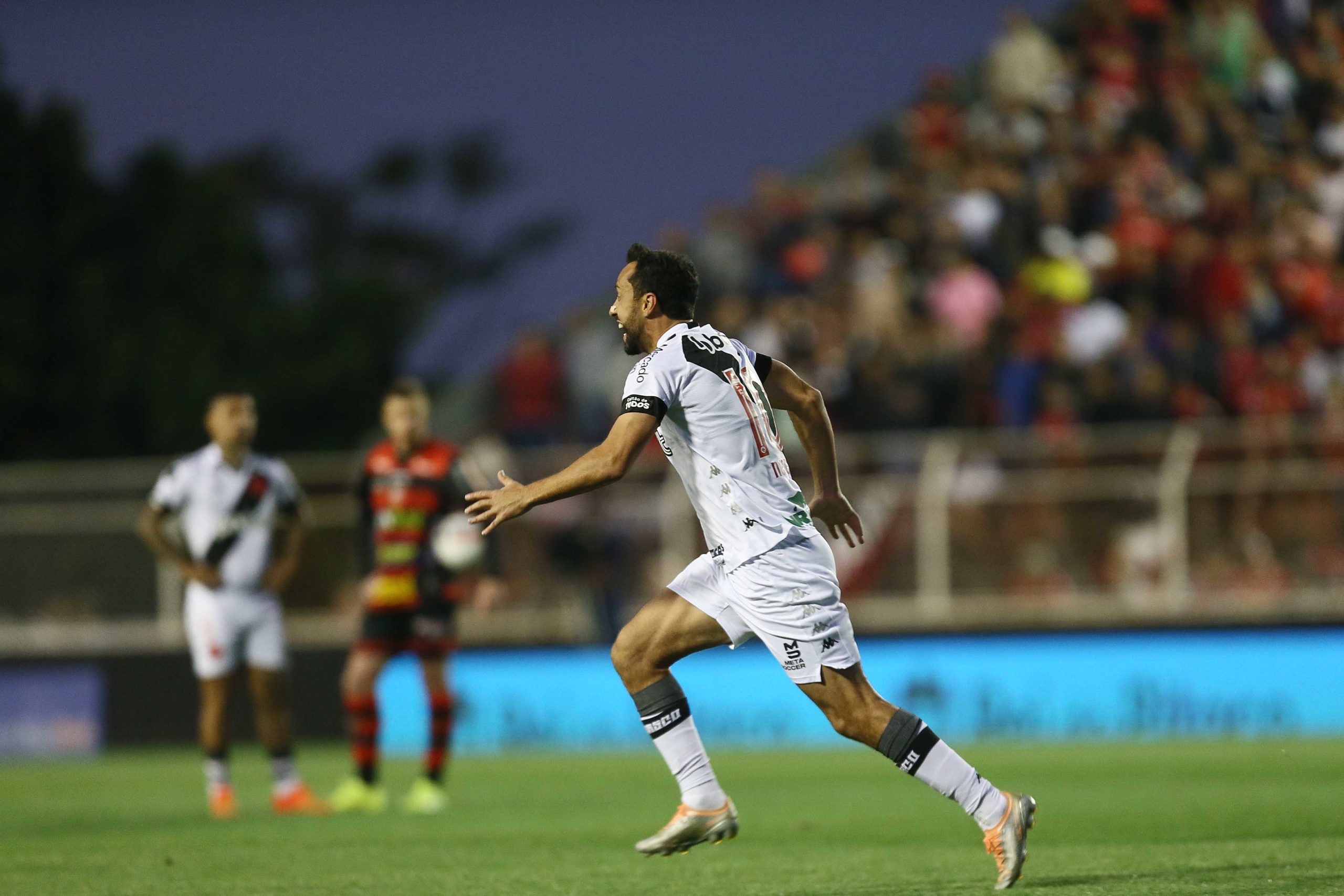 Nene (10) apos da cobranca do penalty que abriu o placar na partida entre Ituano e Vasco da Gama na Cidade de Itu em 06 de novembro de 2022. Foto: Daniel RAMALHO/VASCO
