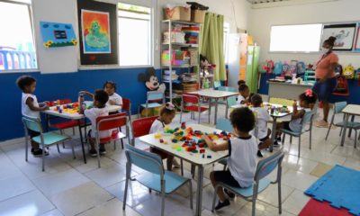 Crianças em creche municipal Beth Santos Prefeitura do Rio