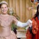 Julie Andrews e Anne Hathaway em O Diário da Princesa