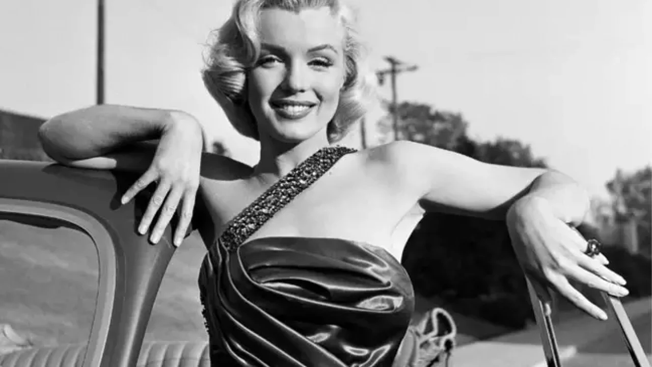 Leilão com itens de Marilyn Monroe acontece após 60 anos da morte da atriz  - Super Rádio Tupi