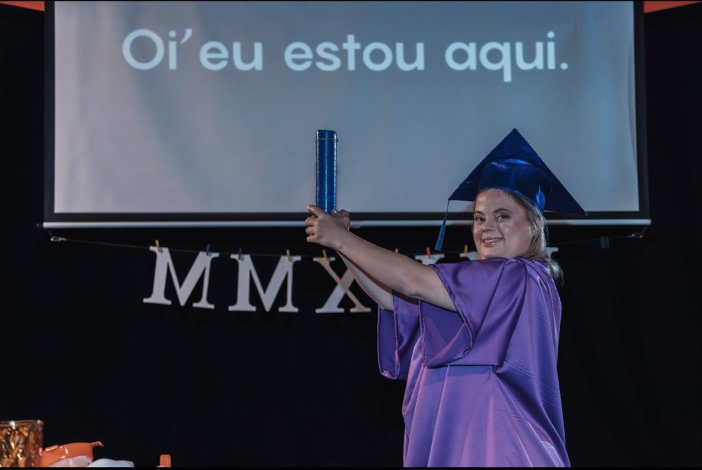 Espetáculo “Oi, eu estou aqui"