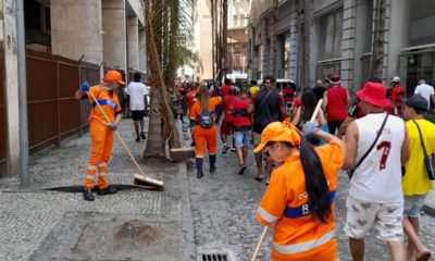Comlurb remove mais de 20 toneladas de resíduos na comemoração do Flamengo