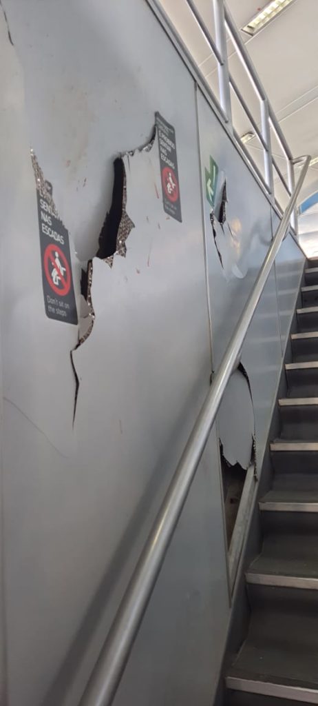 Barca é vandalizada por torcedores do Flamengo