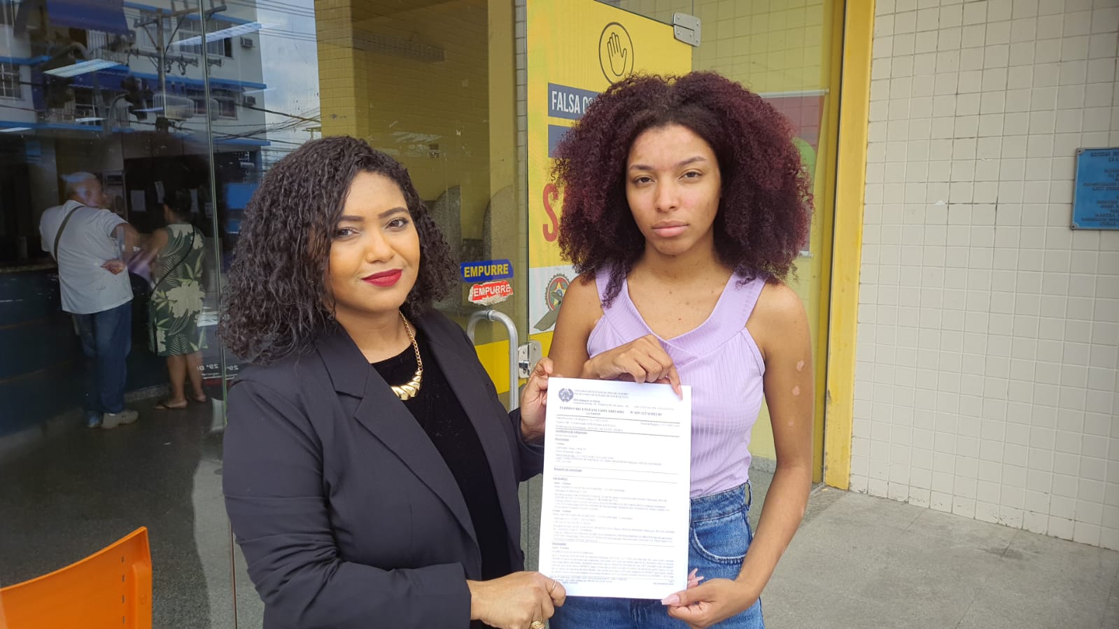 Jovem é vítima de racismo em loja de Shopping da Zona Norte do Rio