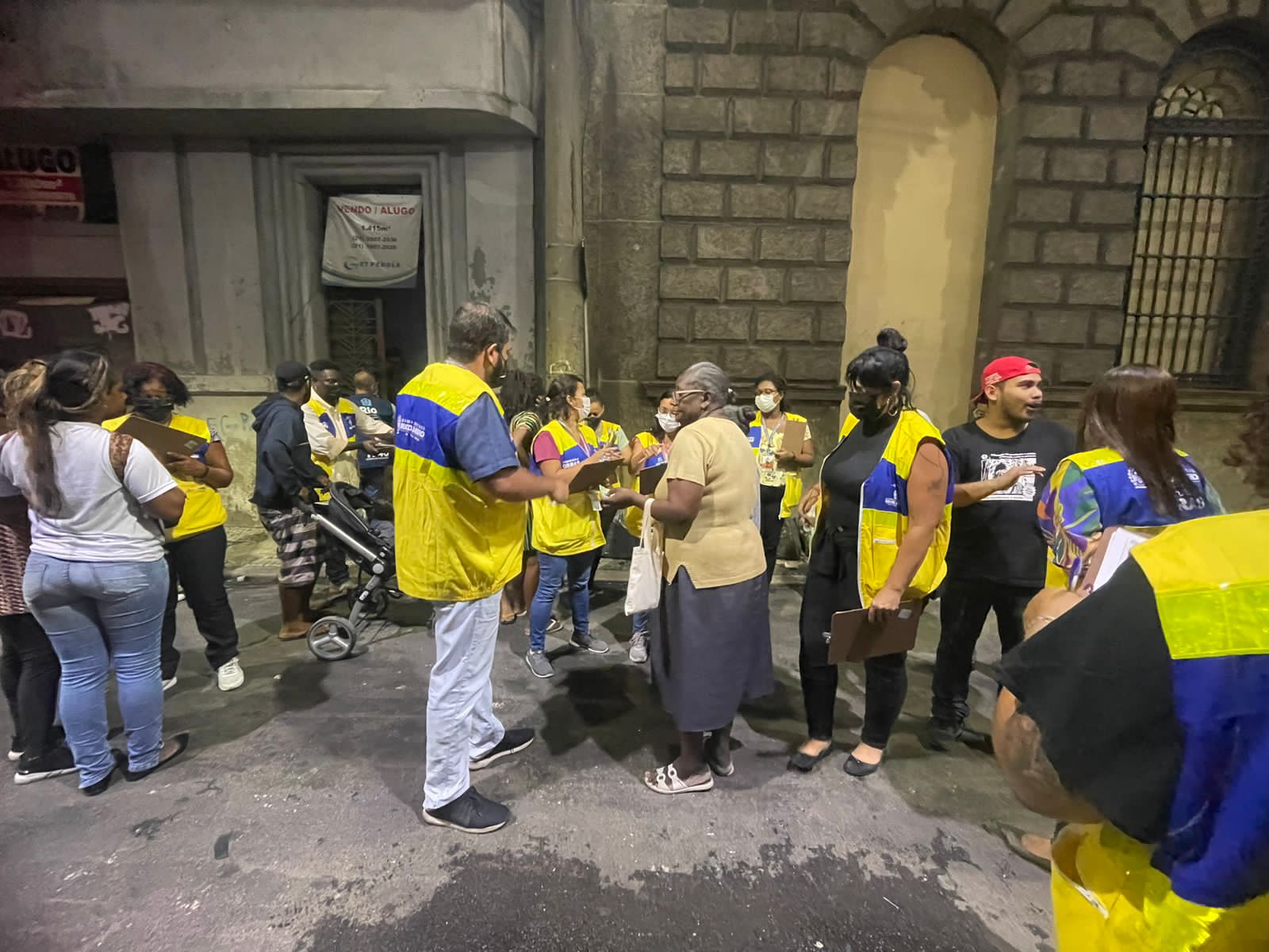 SEINFRA visita ocupação no Centro e faz levantamento de famílias para planejar medidas assistenciais